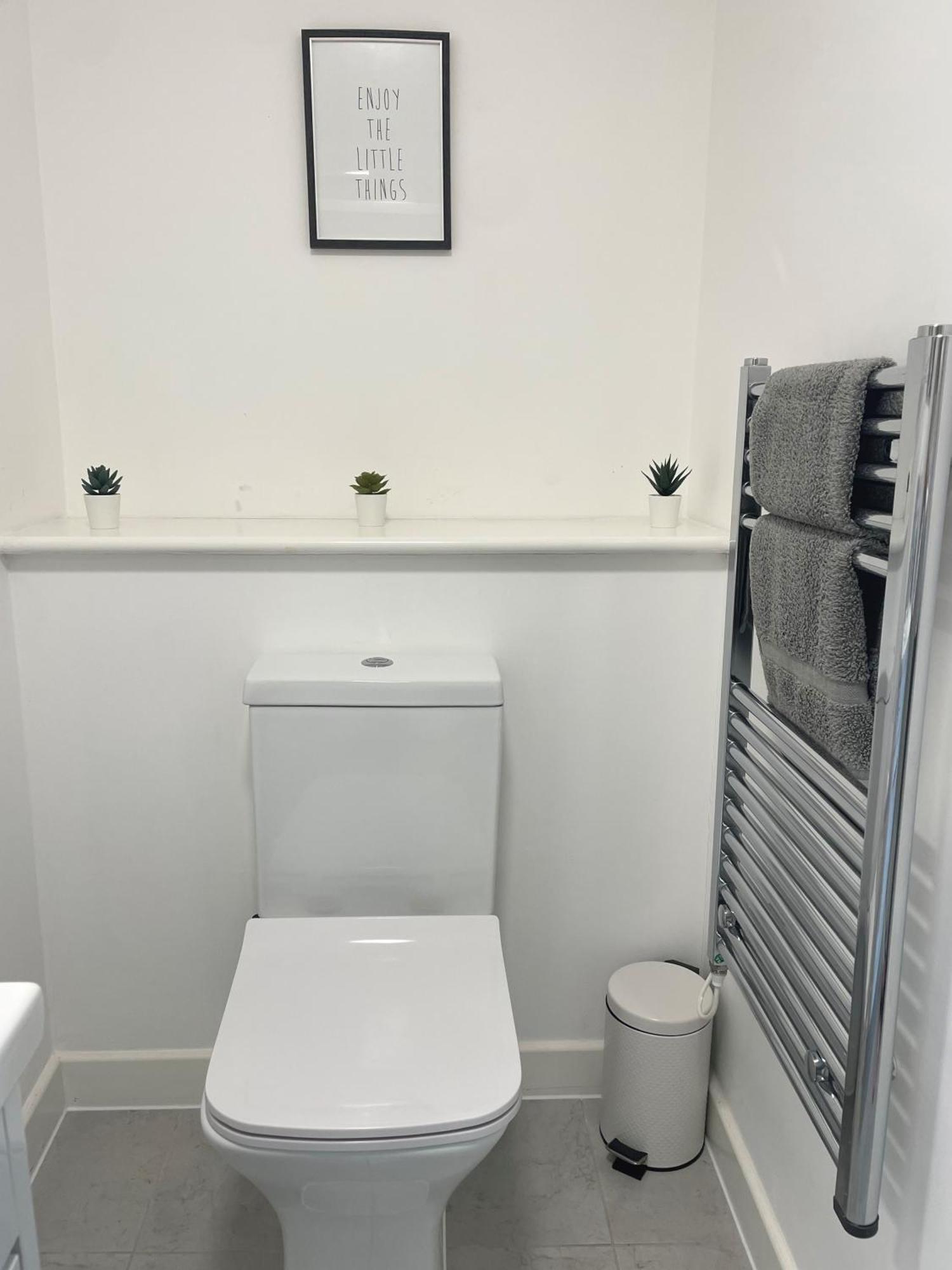 Central, Modern Apartment ボーンマス エクステリア 写真